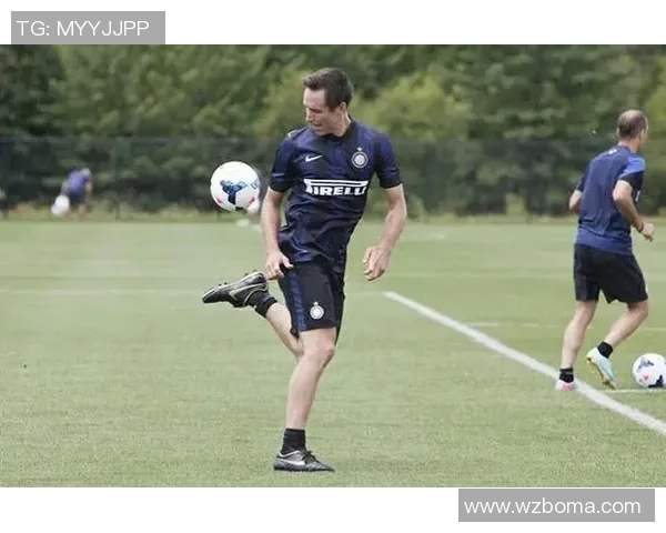 回顾足球明星们的辉煌瞬间与经典时刻的精彩盘点